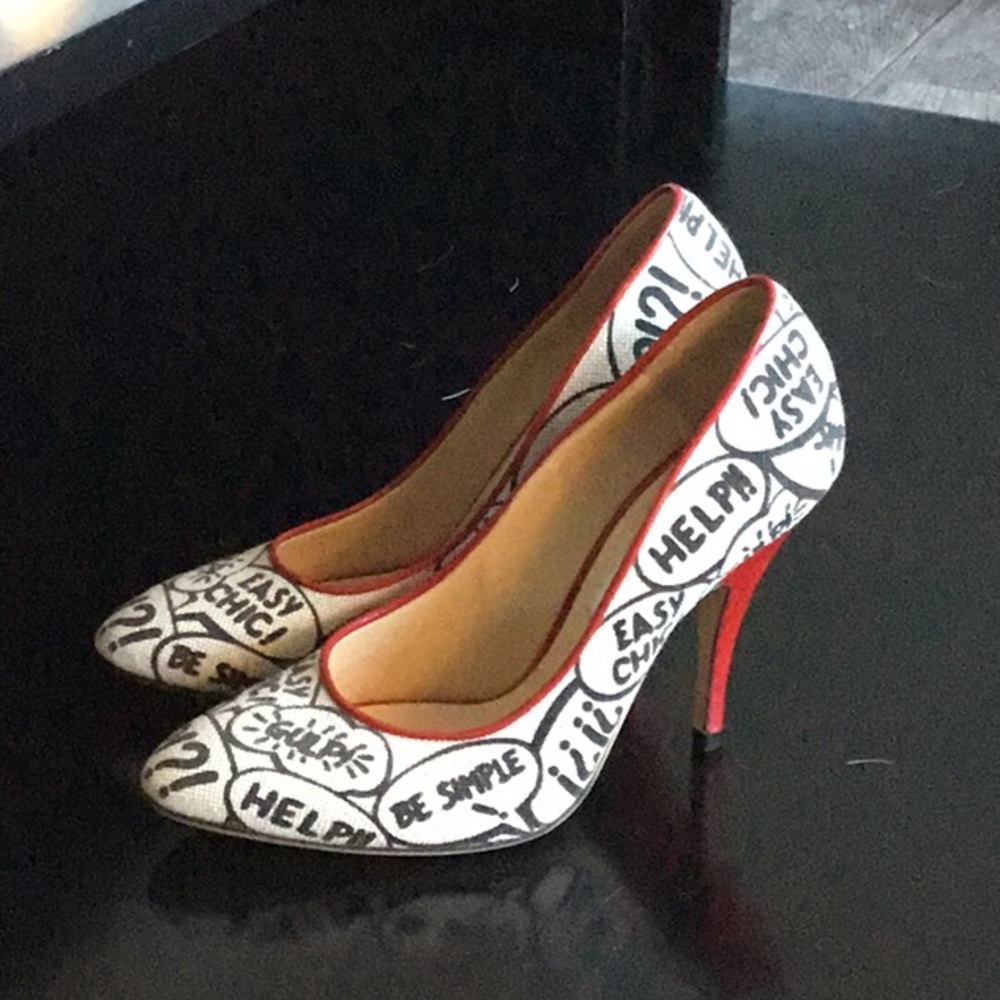 ✨ 2X HP ✨ Fabulous Moschino heels